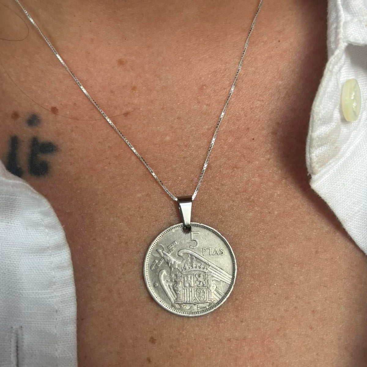 Silver spanish 5 pesetas coin
